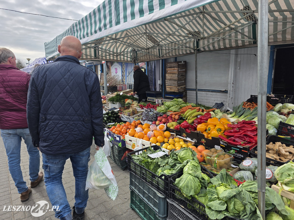 Targowisko Holenderska w Lesznie