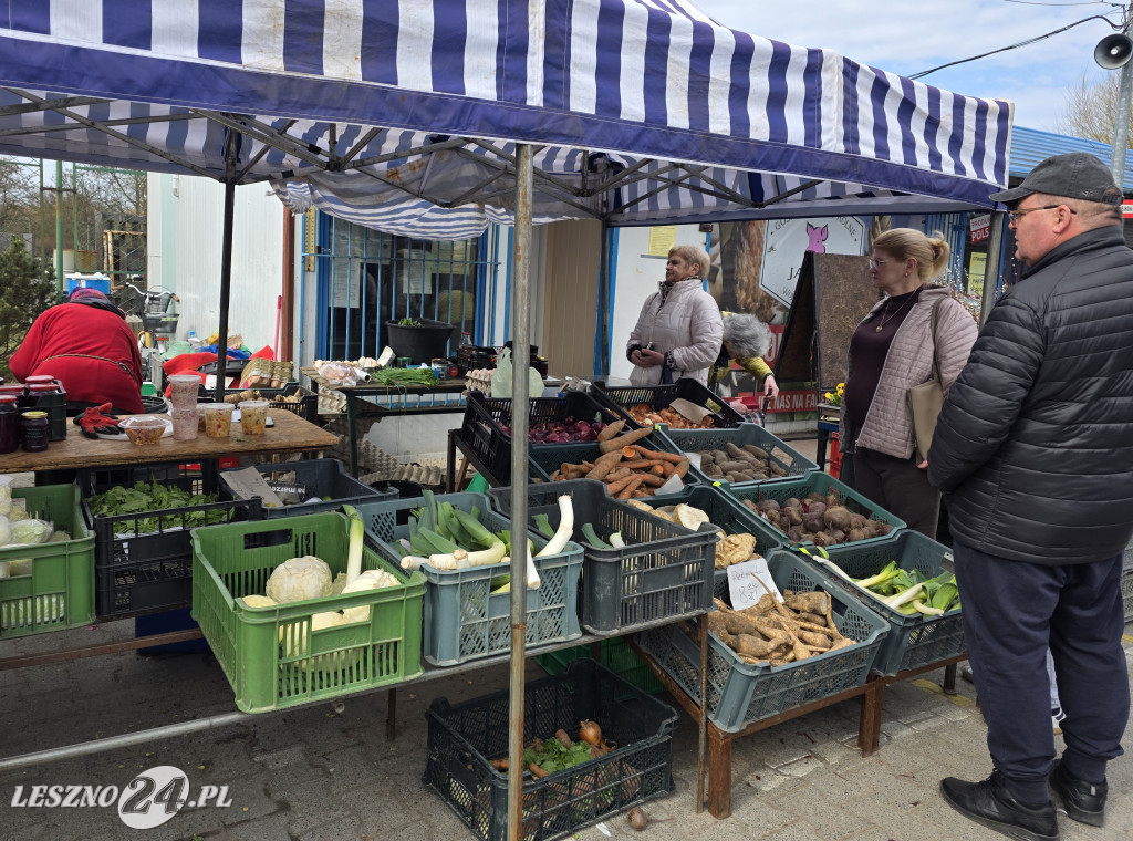 Targowisko Holenderska w Lesznie