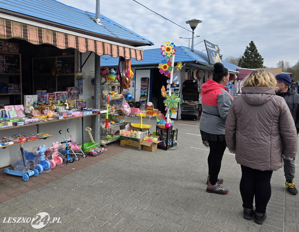 Targowisko Holenderska w Lesznie
