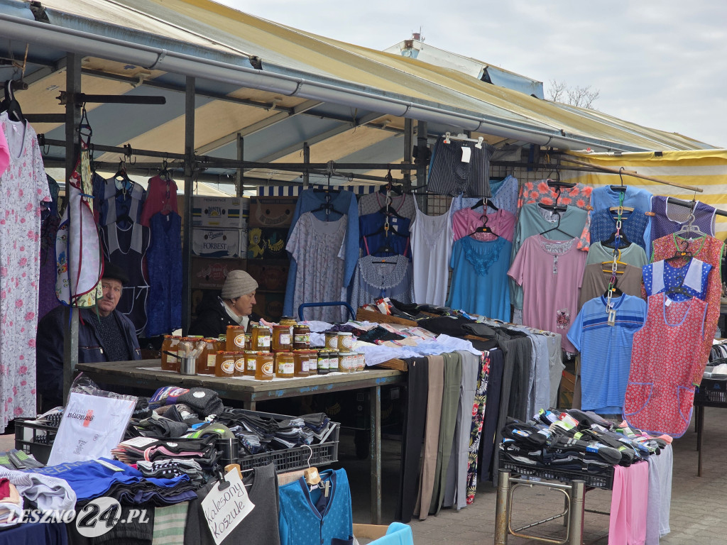 Targowisko Holenderska w Lesznie