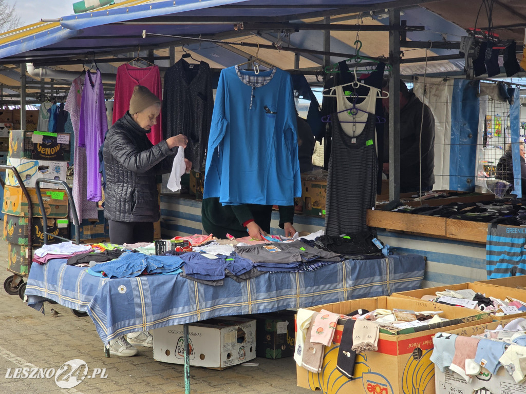 Targowisko Holenderska w Lesznie