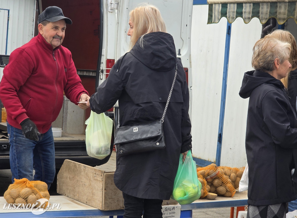 Targowisko Holenderska w Lesznie