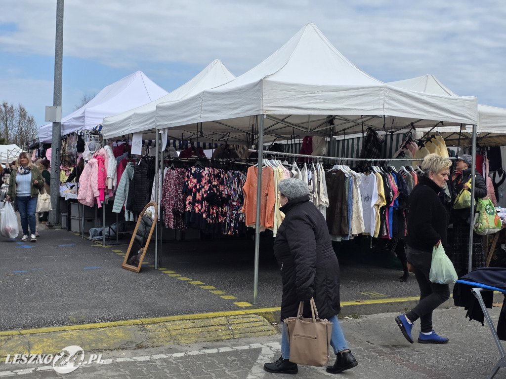 Targowisko Holenderska w Lesznie