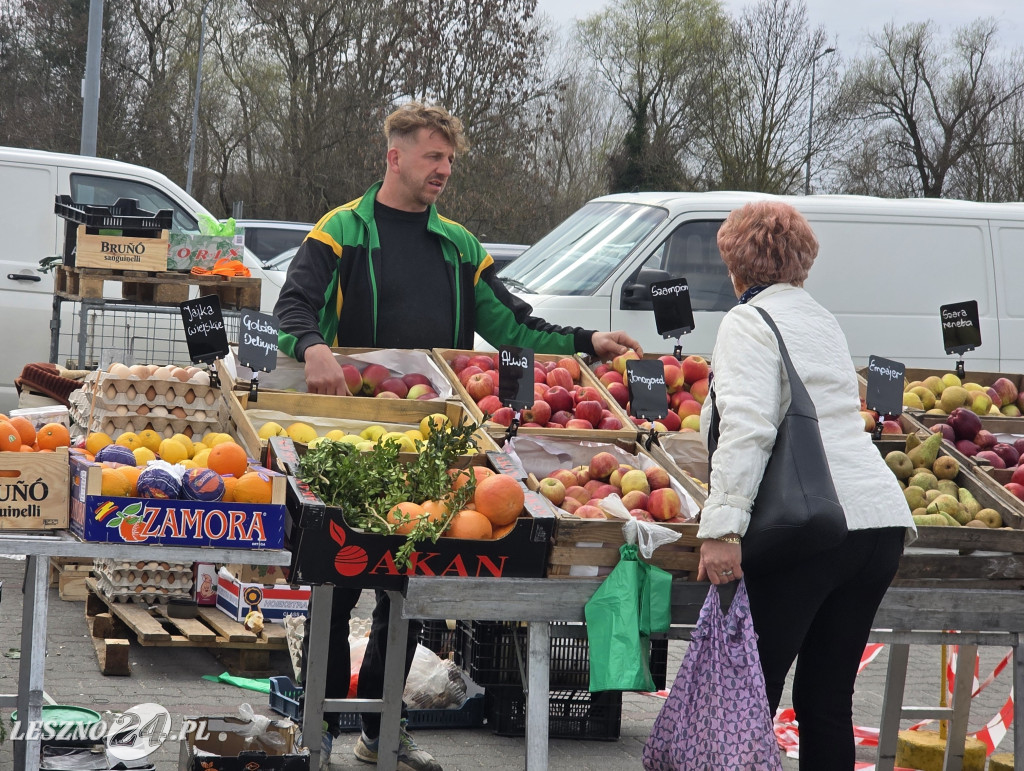 Targowisko Holenderska w Lesznie