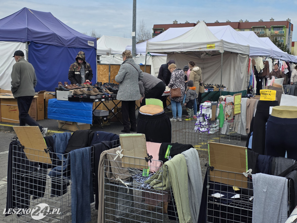 Targowisko Holenderska w Lesznie