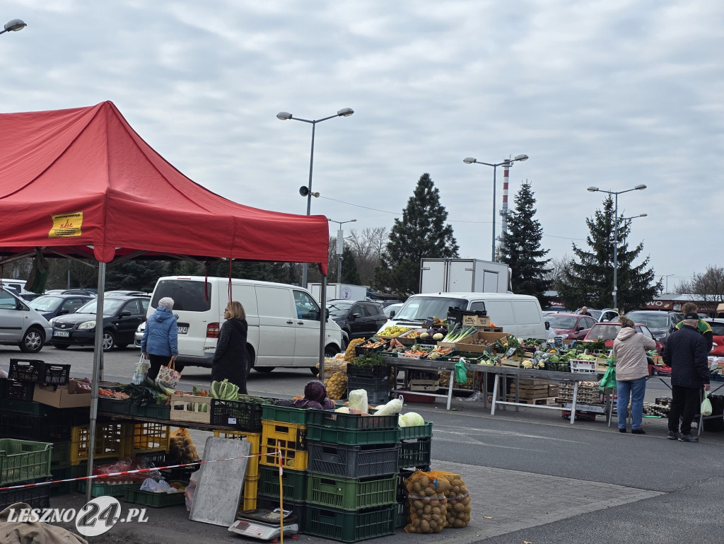 Targowisko Holenderska w Lesznie