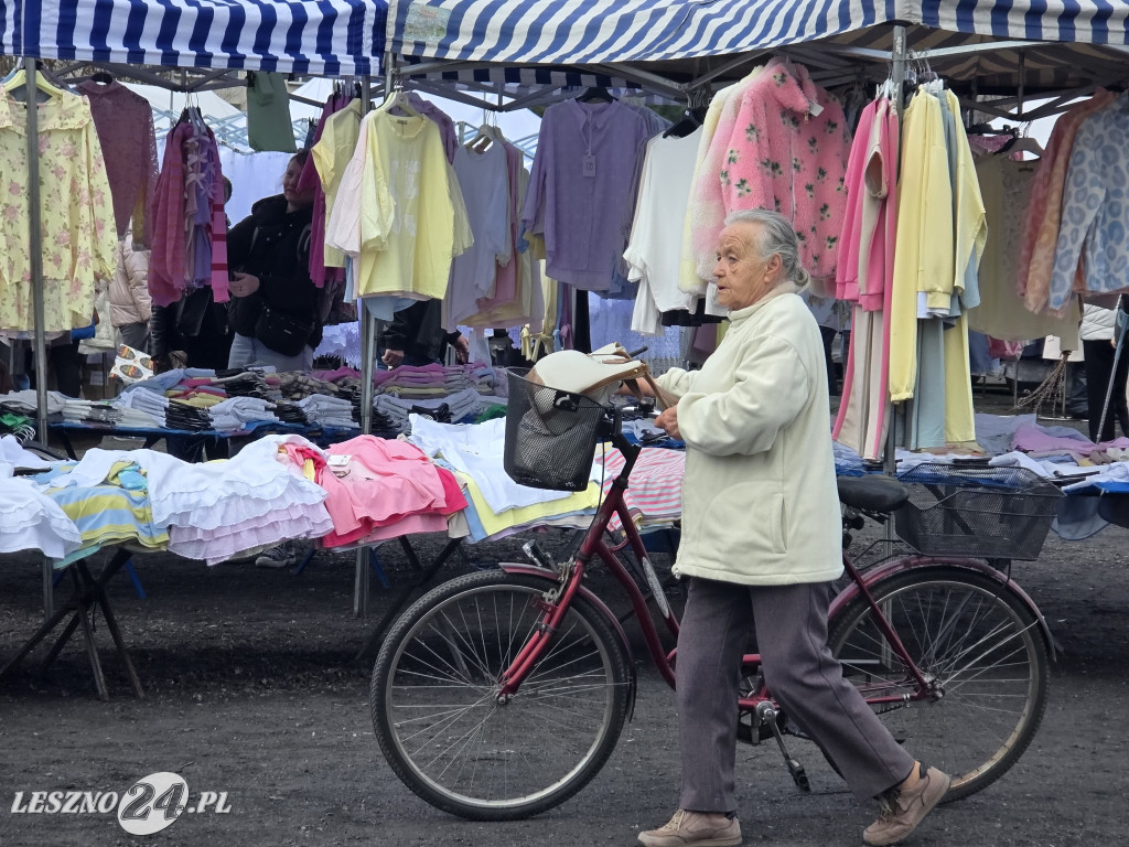 Targowisko Holenderska w Lesznie