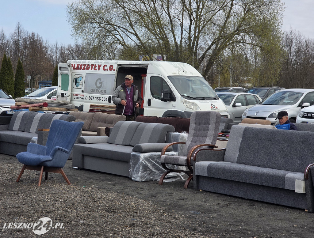 Targowisko Holenderska w Lesznie