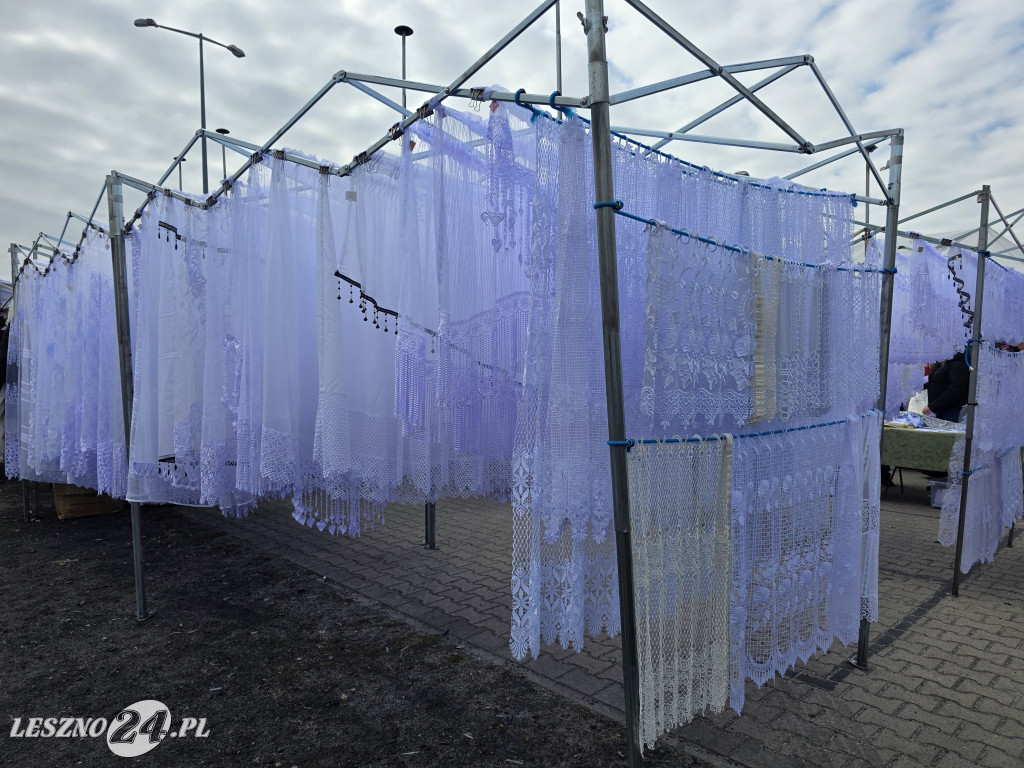 Targowisko Holenderska w Lesznie