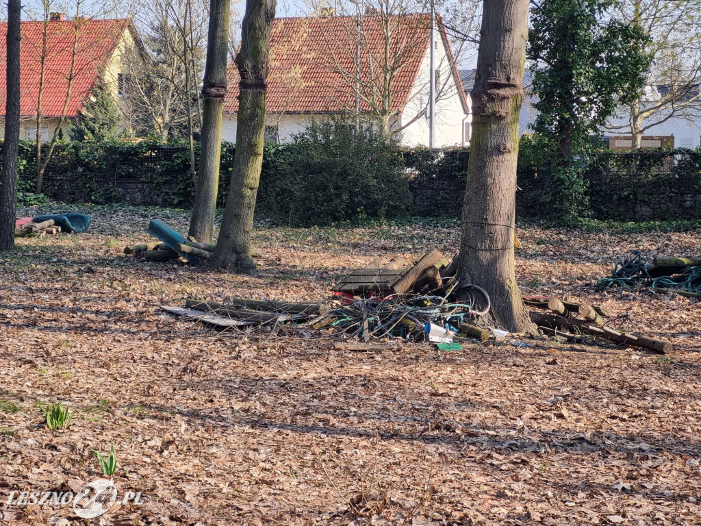 Rozbiórka parku linowego Tarzan w Lesznie