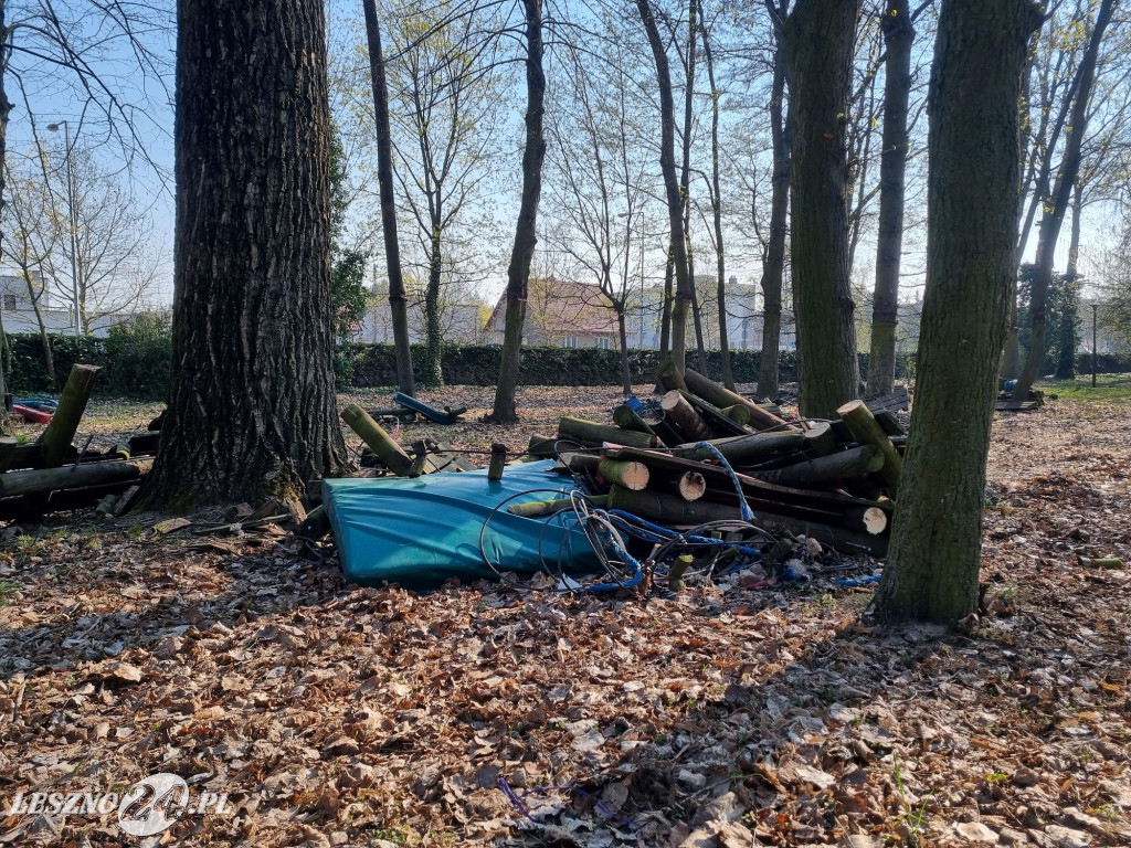 Rozbiórka parku linowego Tarzan w Lesznie