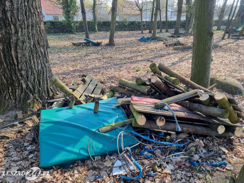 Rozbiórka parku linowego Tarzan w Lesznie