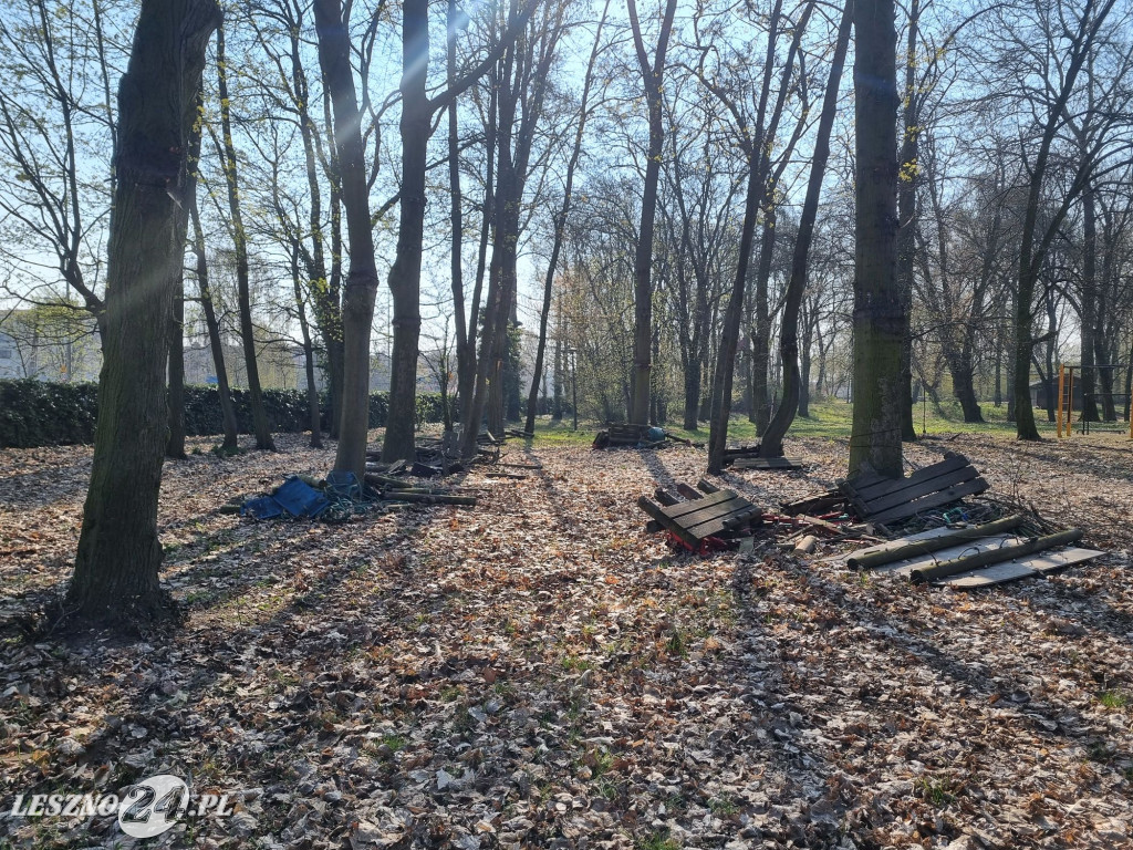 Rozbiórka parku linowego Tarzan w Lesznie