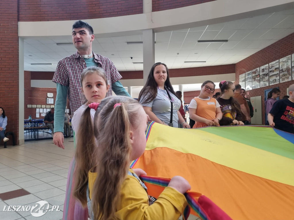 Spotkanie z Zajączkiem Stowarzyszenia Dzieciom Niepełnosprawnym