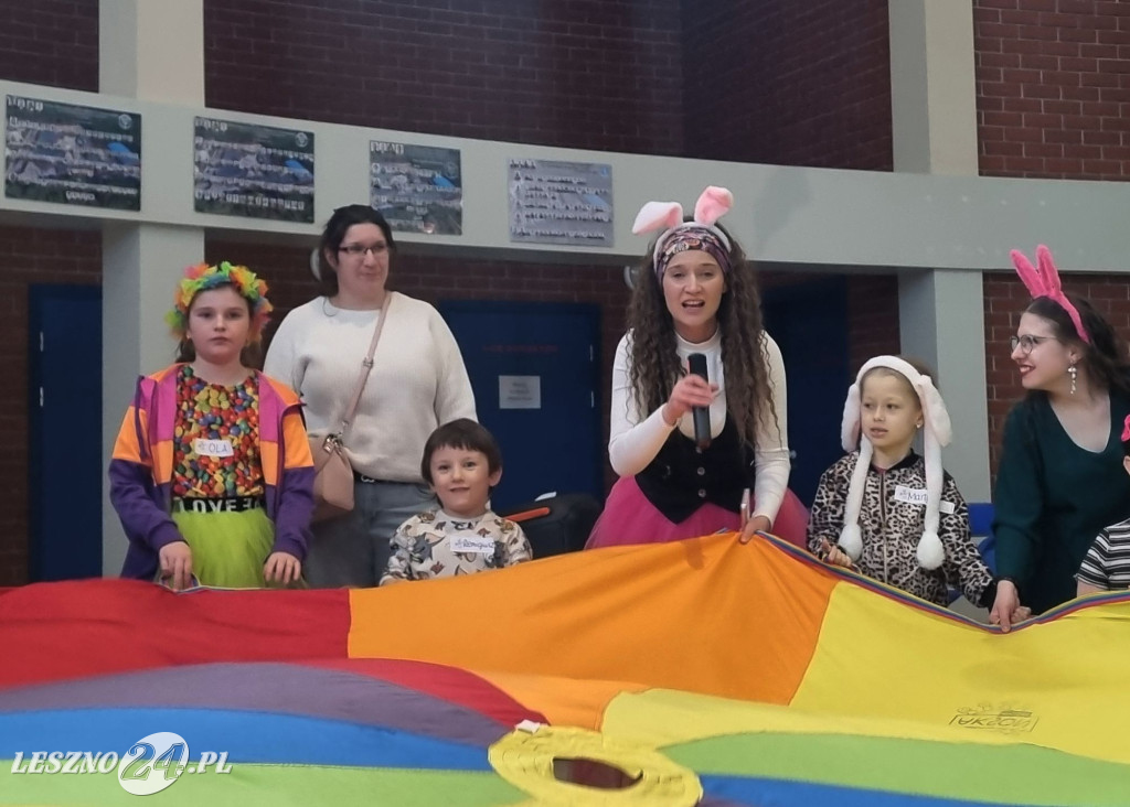 Spotkanie z Zajączkiem Stowarzyszenia Dzieciom Niepełnosprawnym