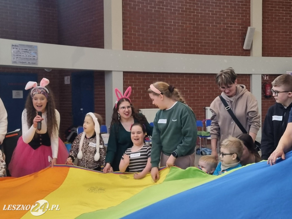 Spotkanie z Zajączkiem Stowarzyszenia Dzieciom Niepełnosprawnym