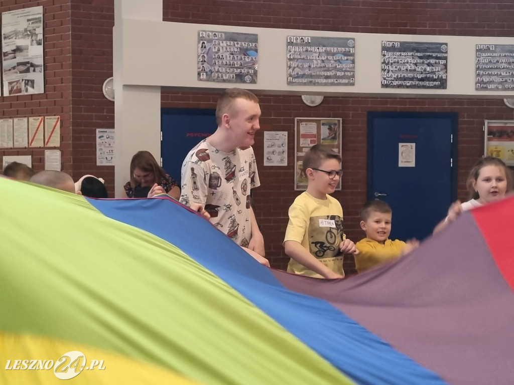 Spotkanie z Zajączkiem Stowarzyszenia Dzieciom Niepełnosprawnym