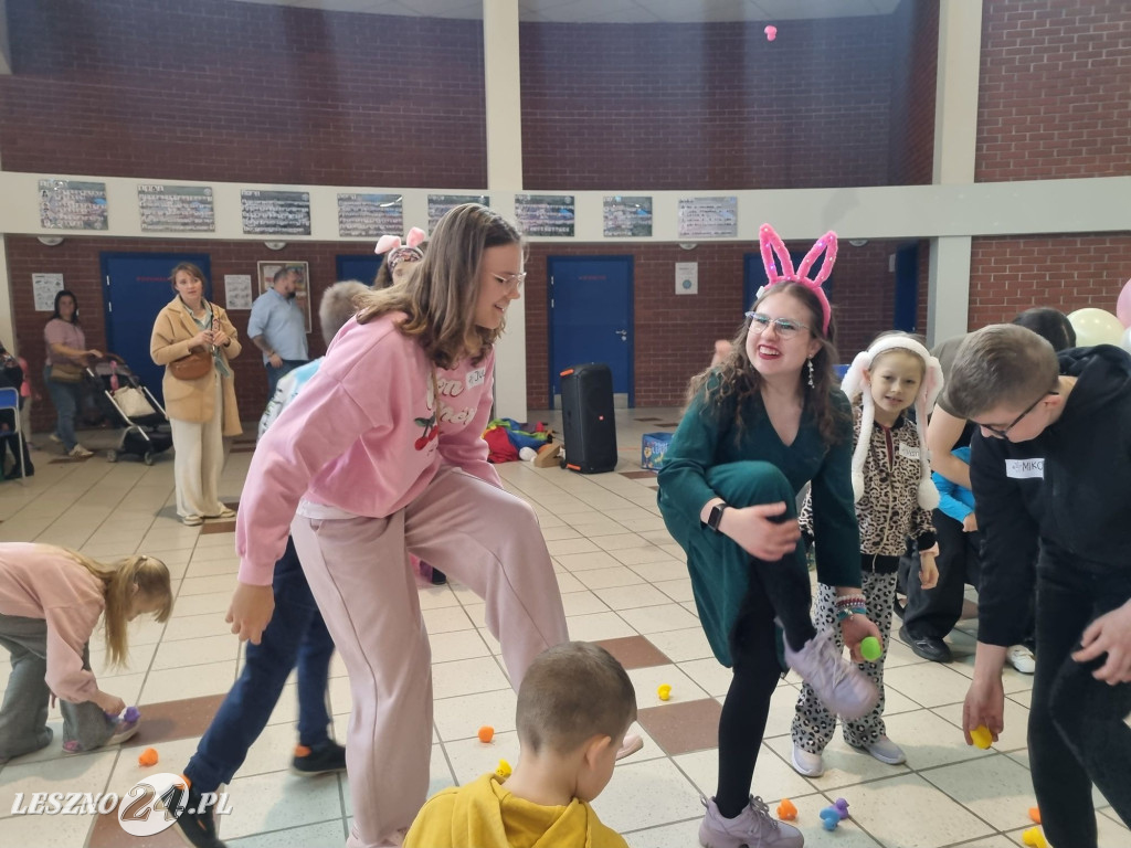 Spotkanie z Zajączkiem Stowarzyszenia Dzieciom Niepełnosprawnym