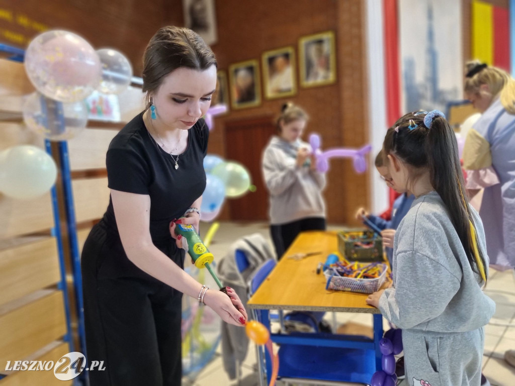 Spotkanie z Zajączkiem Stowarzyszenia Dzieciom Niepełnosprawnym