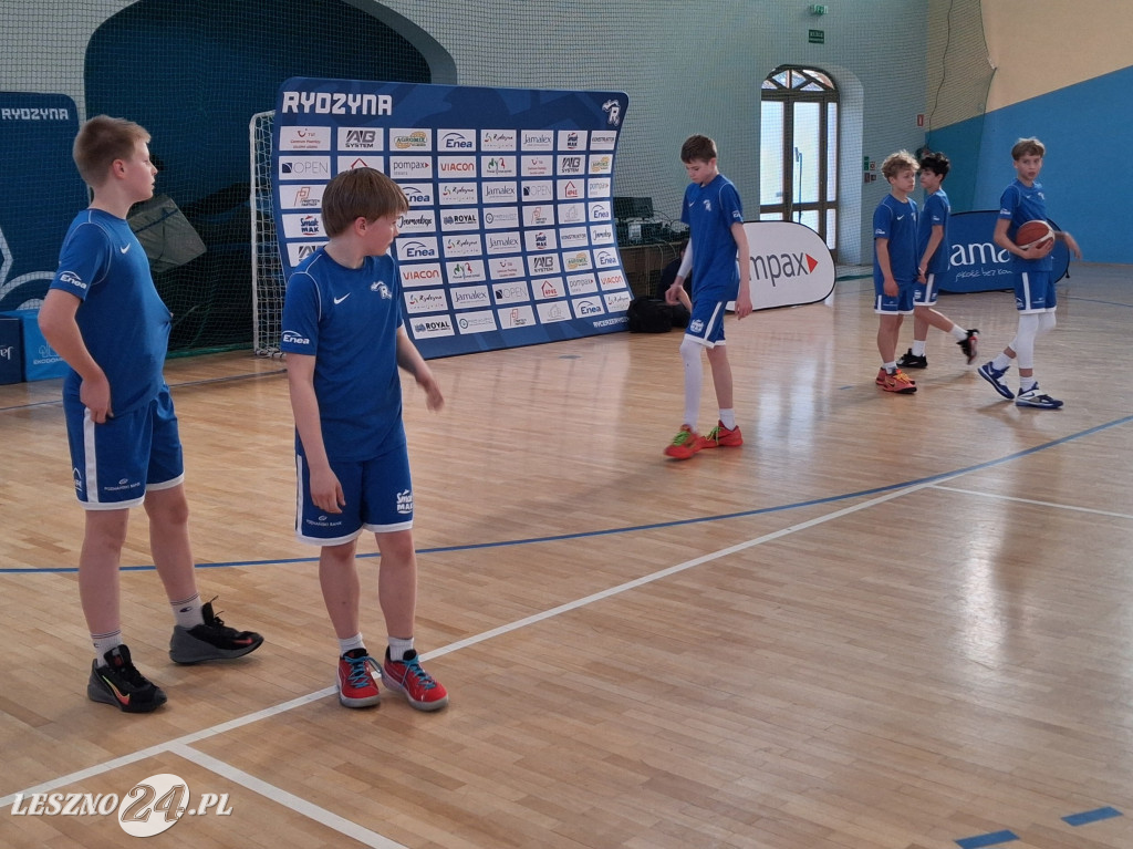 Koszykarskie emocje w Rydzynie