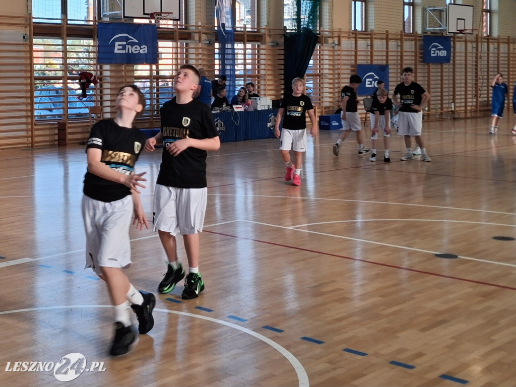 Koszykarskie emocje w Rydzynie