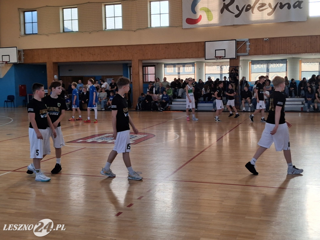 Koszykarskie emocje w Rydzynie