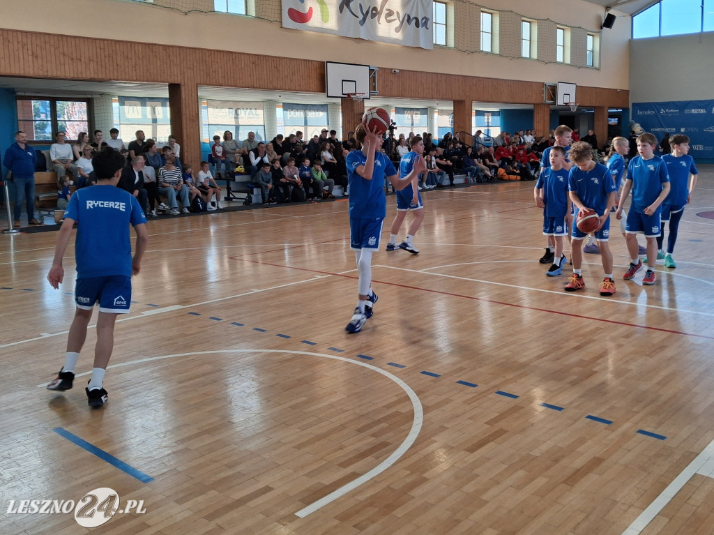 Koszykarskie emocje w Rydzynie