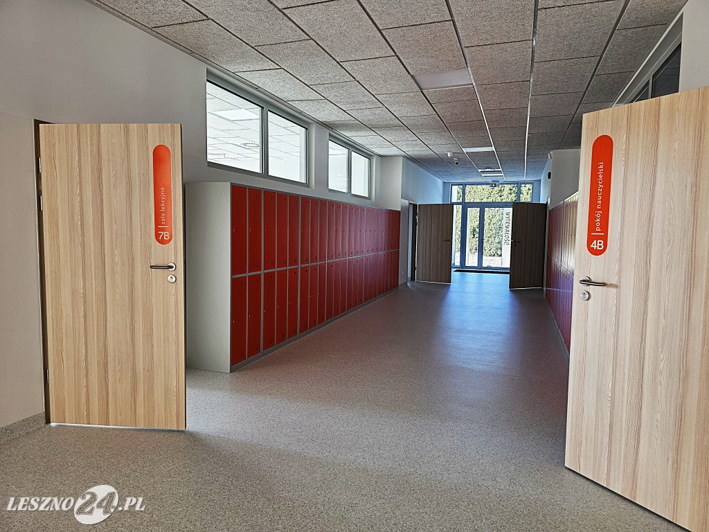 Rozbudowana szkoła w Wilkowicach