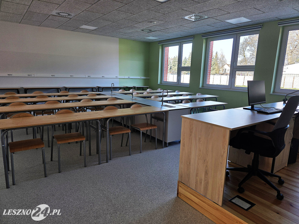 Rozbudowana szkoła w Wilkowicach