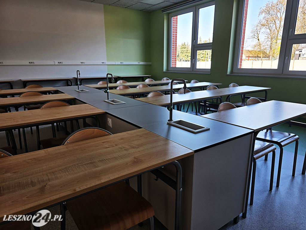 Rozbudowana szkoła w Wilkowicach