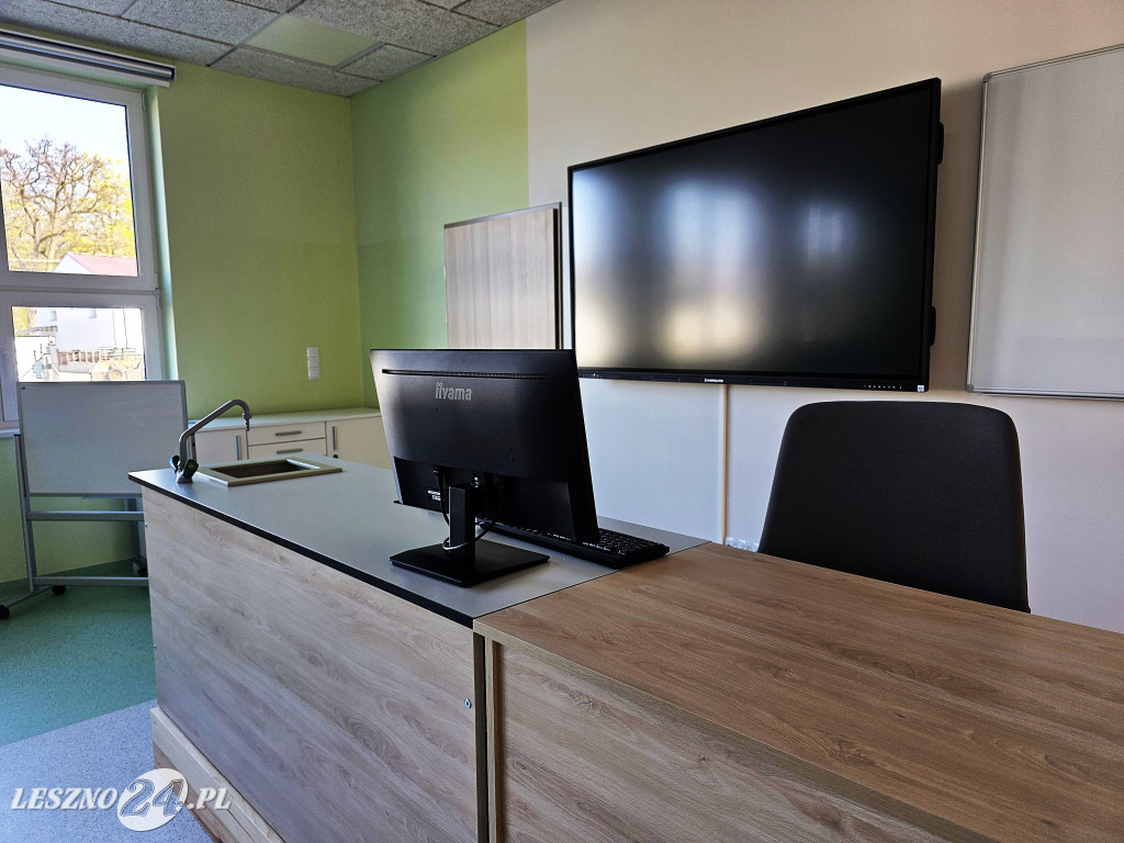 Rozbudowana szkoła w Wilkowicach