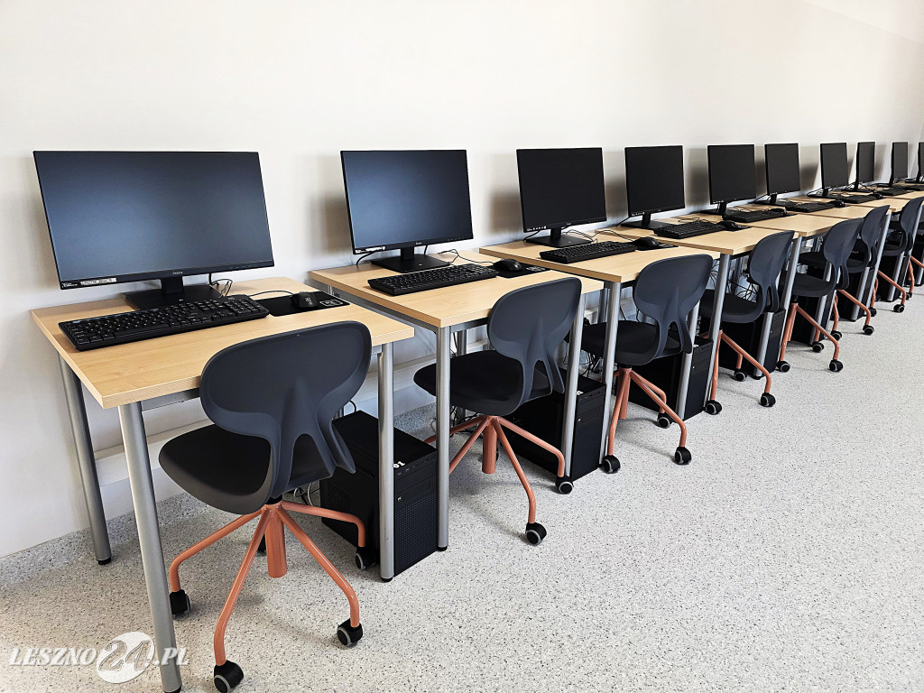 Rozbudowana szkoła w Wilkowicach