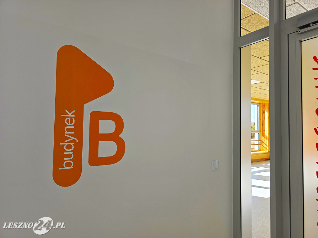 Rozbudowana szkoła w Wilkowicach