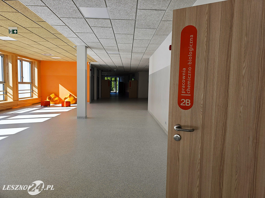 Rozbudowana szkoła w Wilkowicach