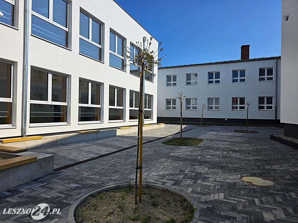 Rozbudowana szkoła w Wilkowicach