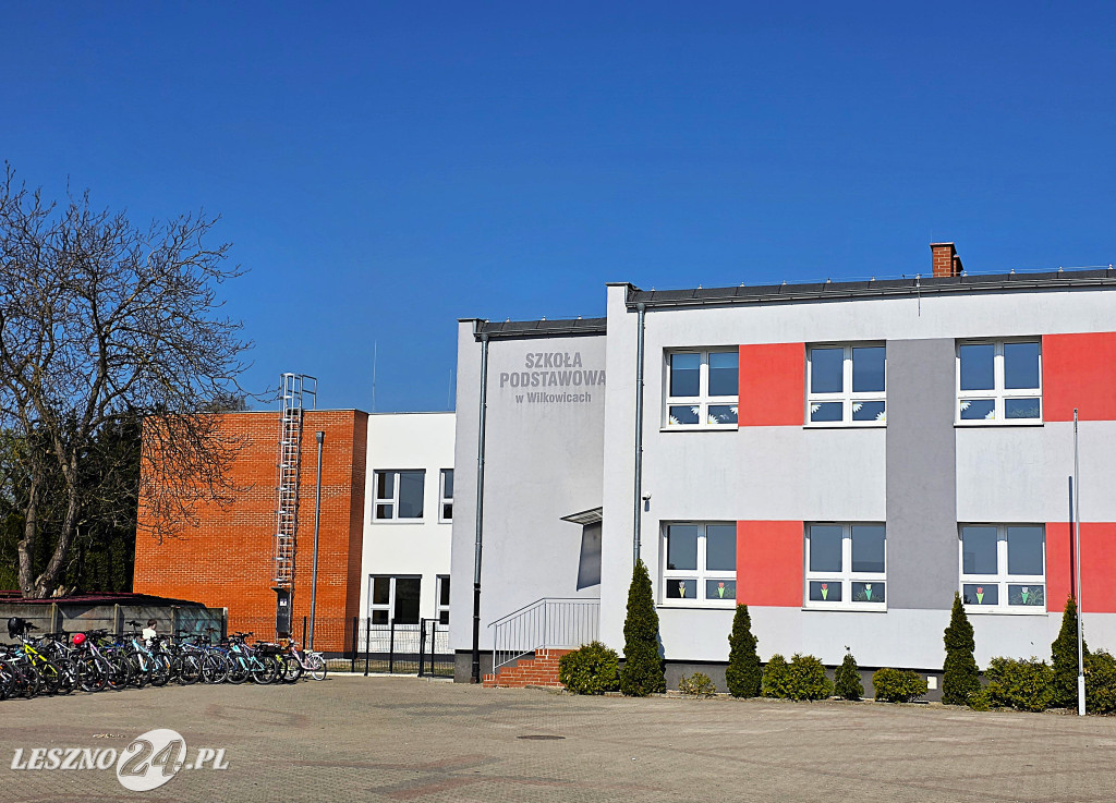 Rozbudowana szkoła w Wilkowicach