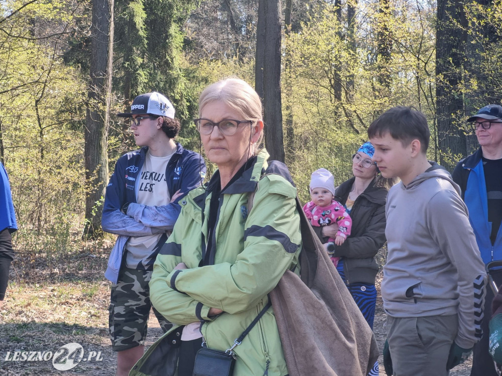 Akcja sadzenia drzew w Nadleśnictwie Karczma Borowa