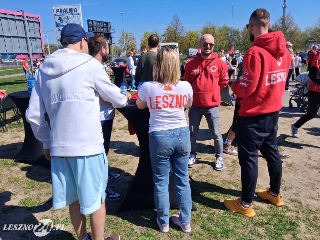 Koszykarze Novimex Polonii spotkali się z kibicami