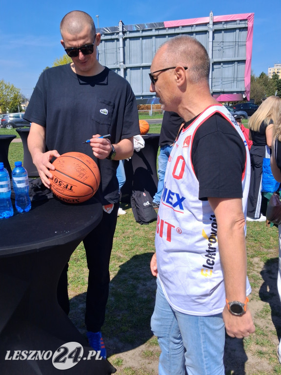 Koszykarze Novimex Polonii spotkali się z kibicami
