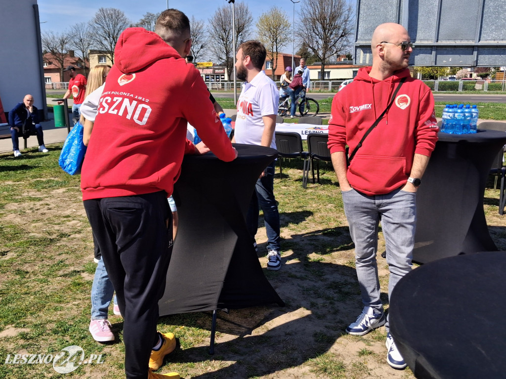 Koszykarze Novimex Polonii spotkali się z kibicami