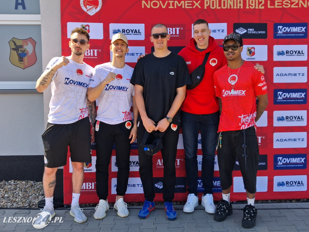 Koszykarze Novimex Polonii spotkali się z kibicami