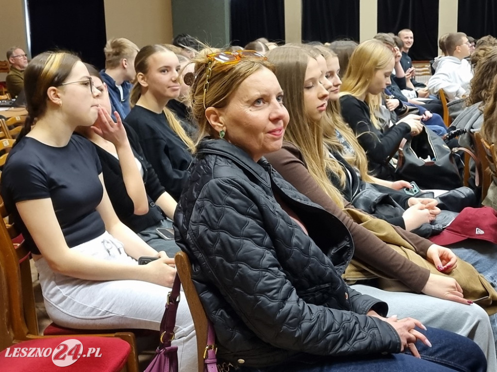 Konferencja Bezpieczeństwo w siedzi w Lesznie