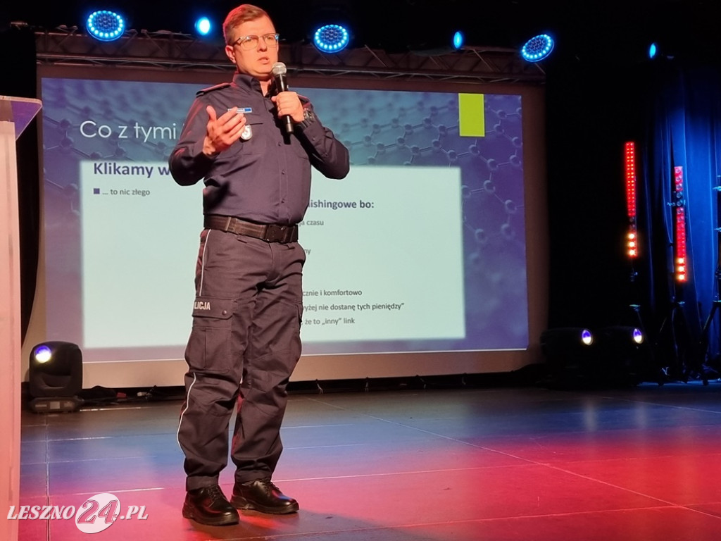 Konferencja Bezpieczeństwo w siedzi w Lesznie