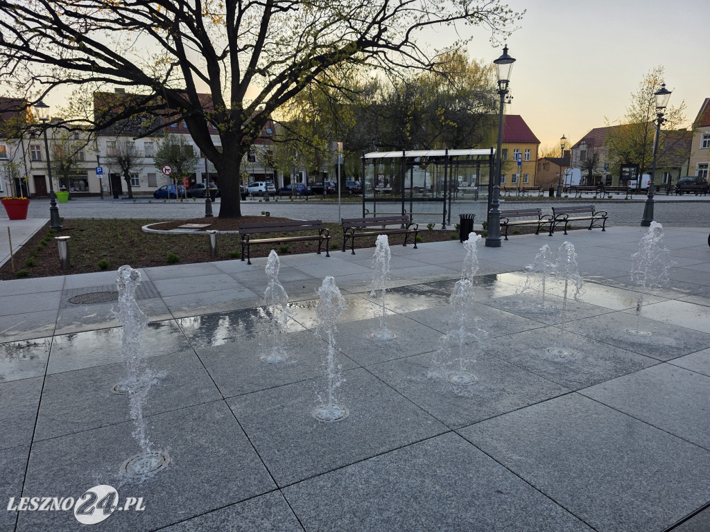 Fontanna na Rynku w Osiecznej