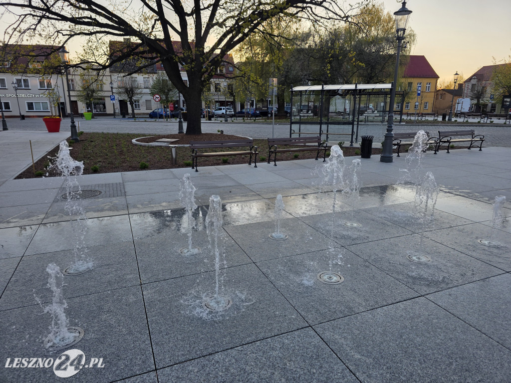 Fontanna na Rynku w Osiecznej