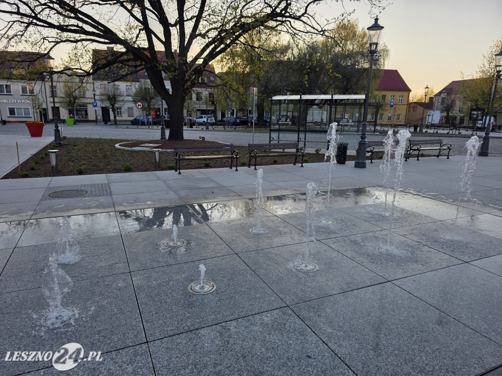 Fontanna na Rynku w Osiecznej