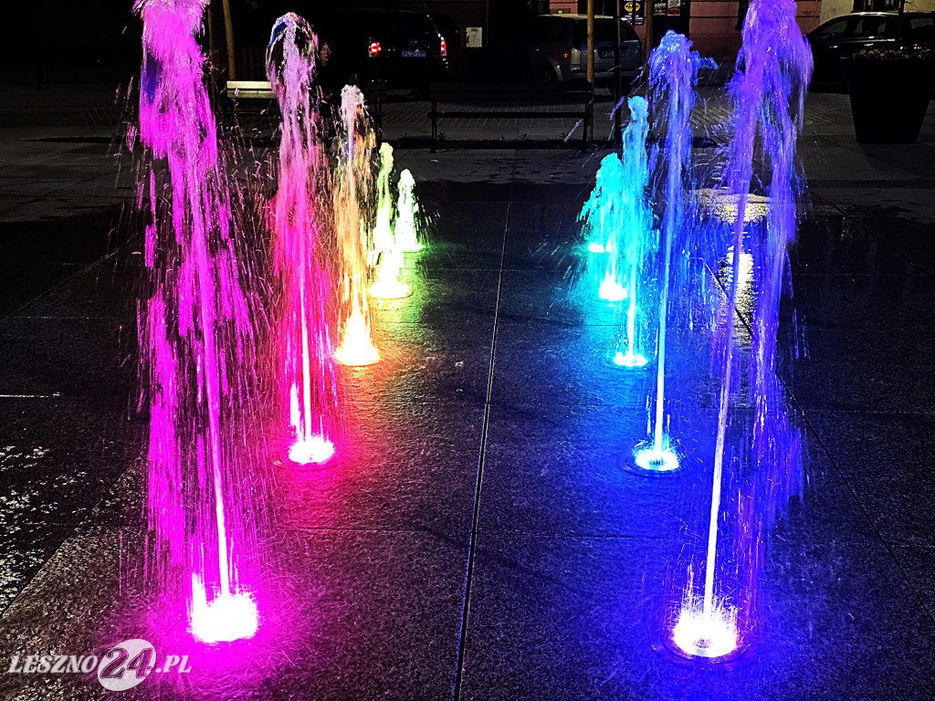 Fontanna na Rynku w Osiecznej