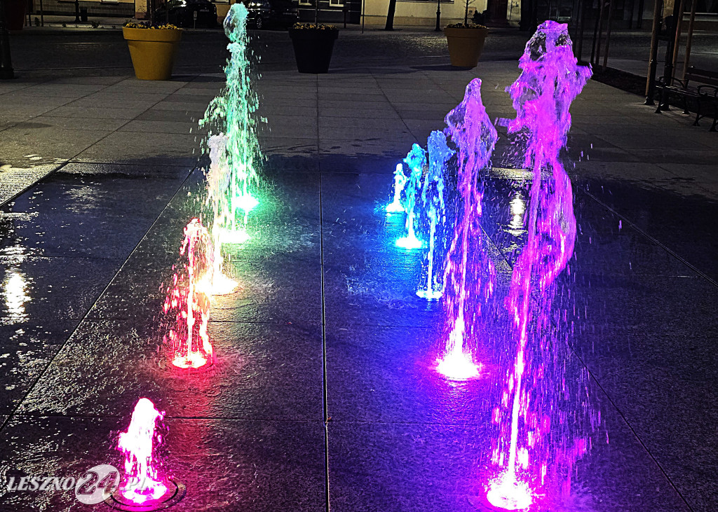 Fontanna na Rynku w Osiecznej