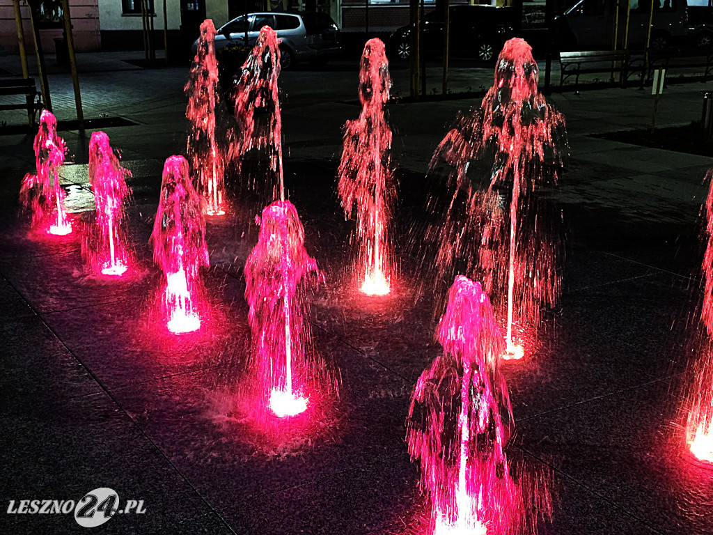 Fontanna na Rynku w Osiecznej