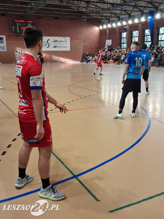 Derby i emocje w hali Trzynastka